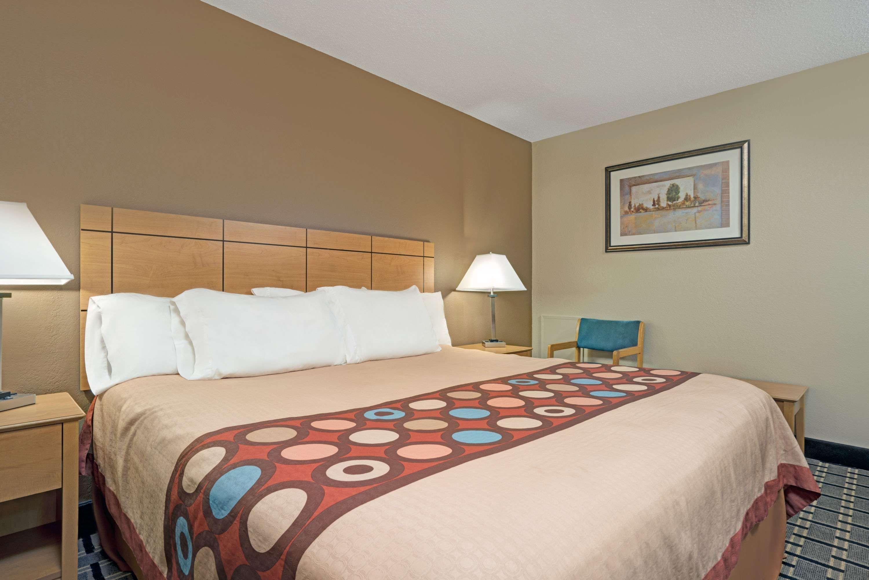 Hotel Super 8 By Wyndham Melrose Esterno foto